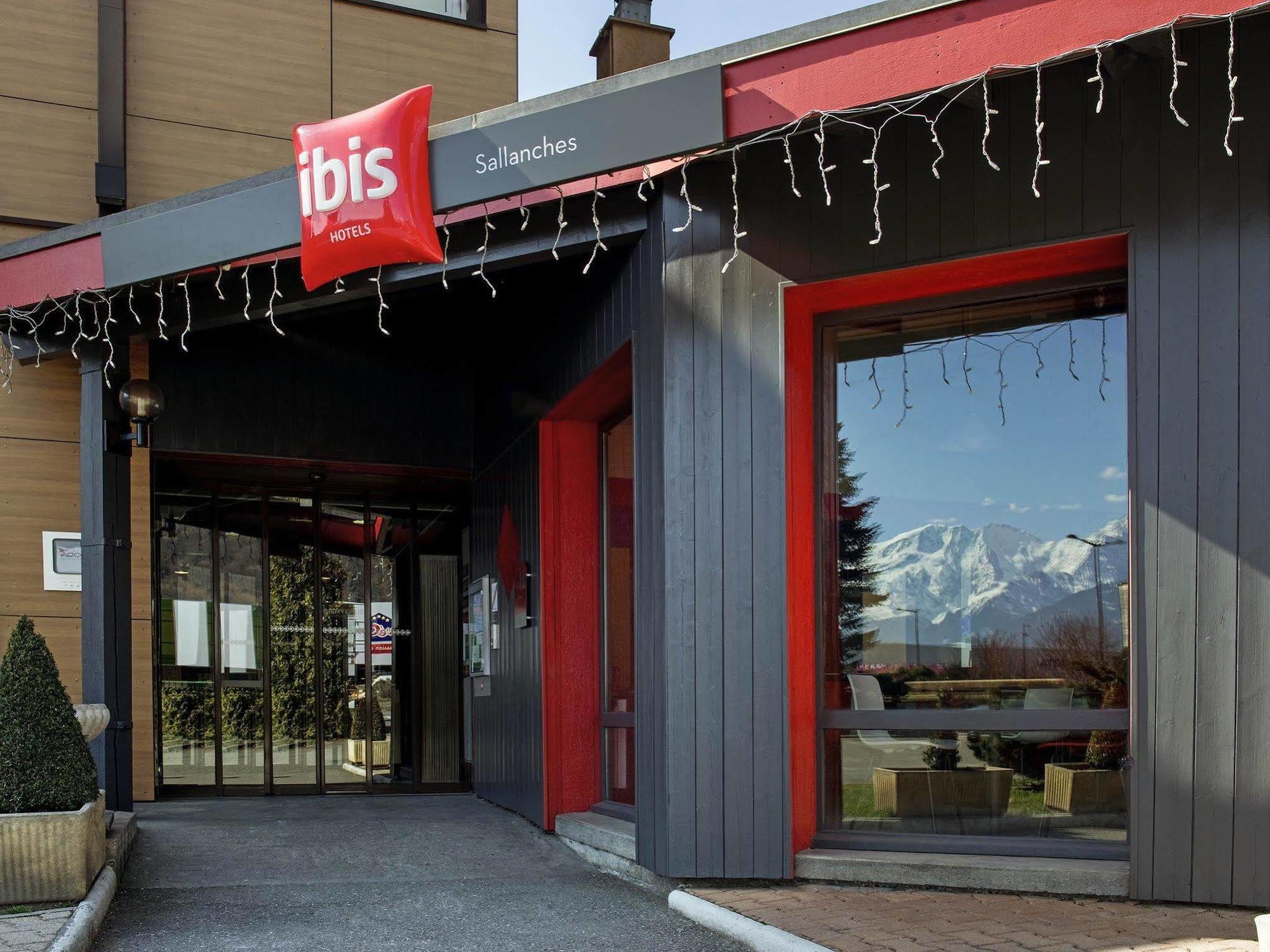 Отель Ibis Sallanches Porte Du Montblanc Экстерьер фото